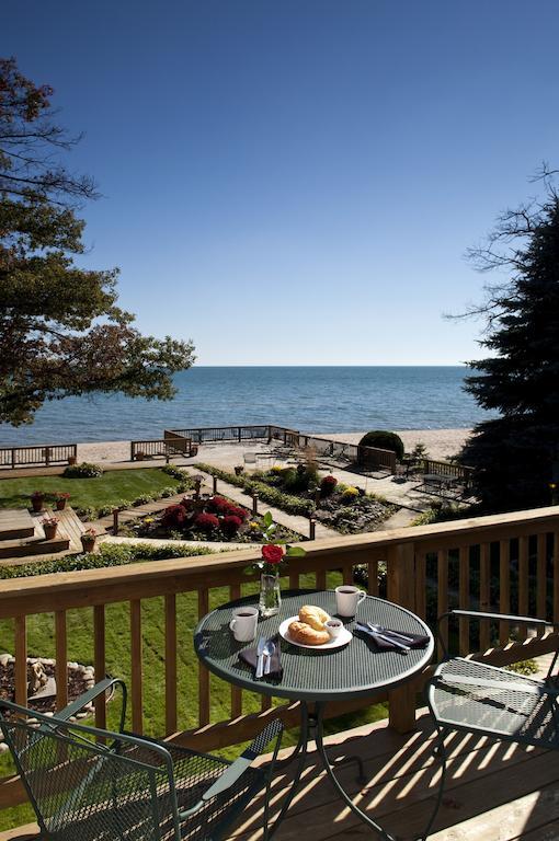 Huron House Bed & Breakfast Oscoda Exterior photo
